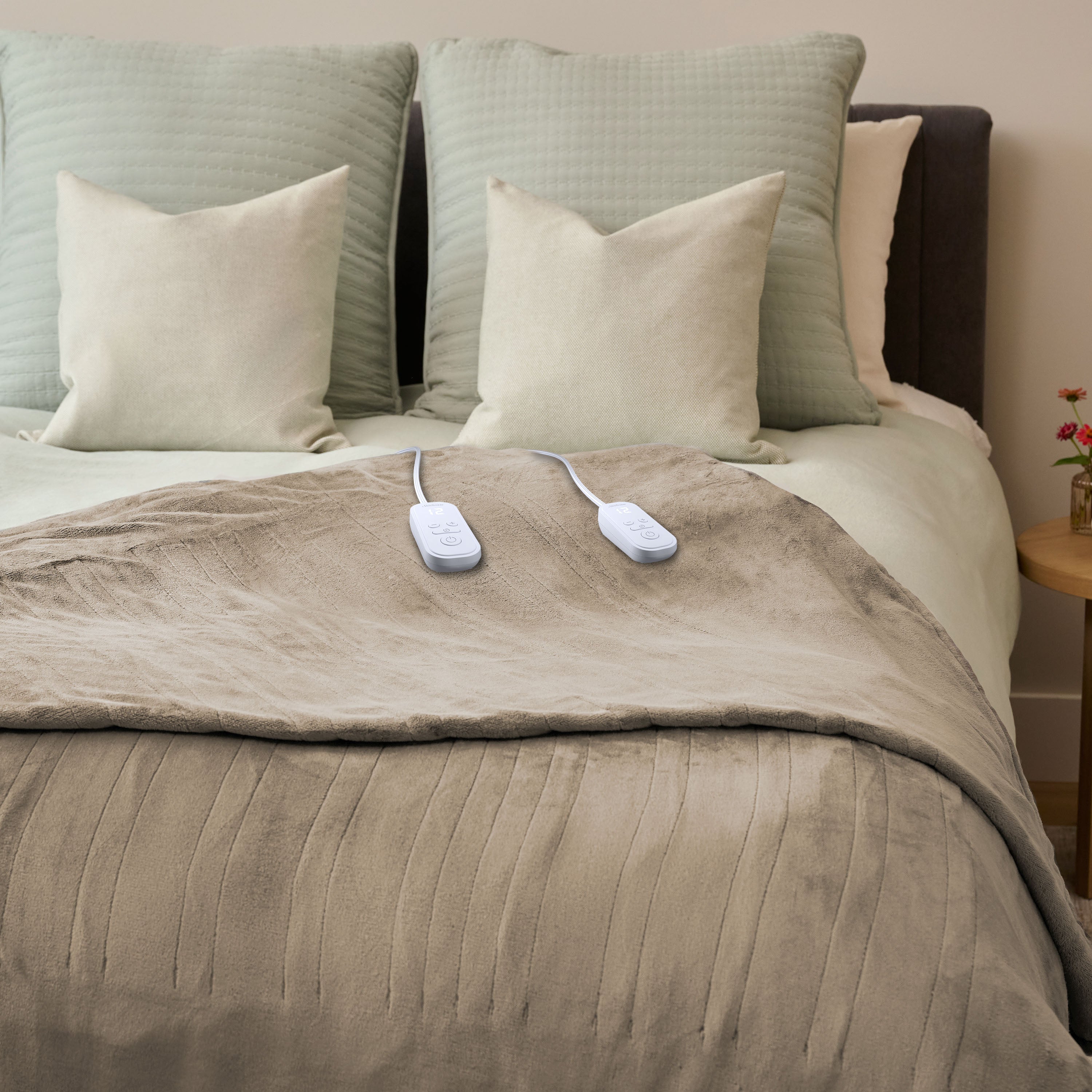 Sunbeam Heated Taupe Blanket Velvet 12 Heat Settings Full/