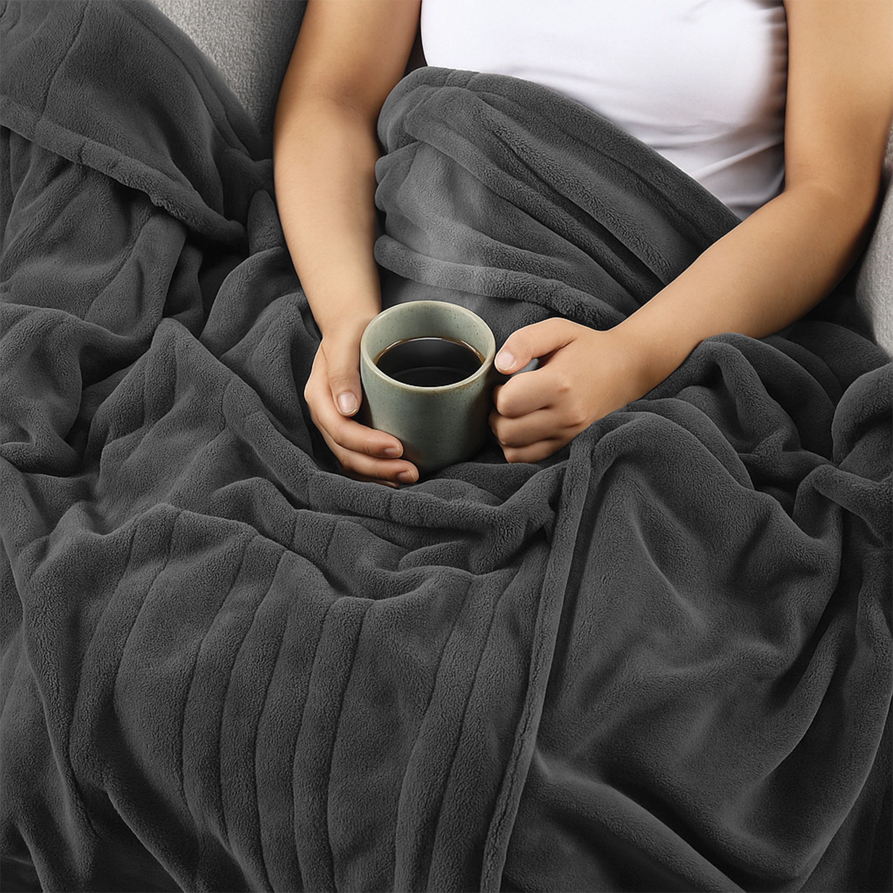 Sunbeam Electric Heated Blanket 
Twin Microplush Dark Shadow 62 x 84