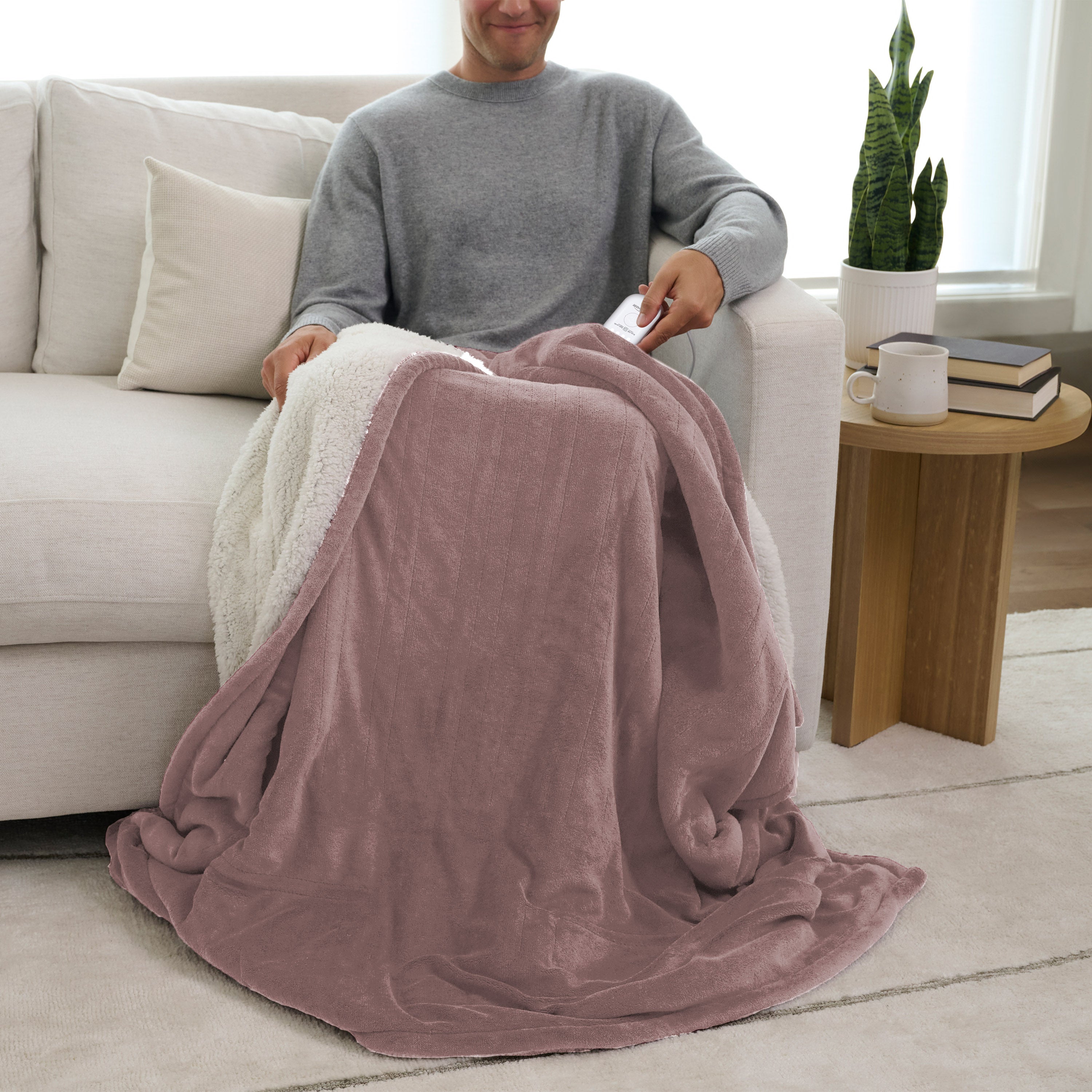 Sunbeam Heated Throw Blanket Microplush Sherpa Reverse Mauve 50" x 60"