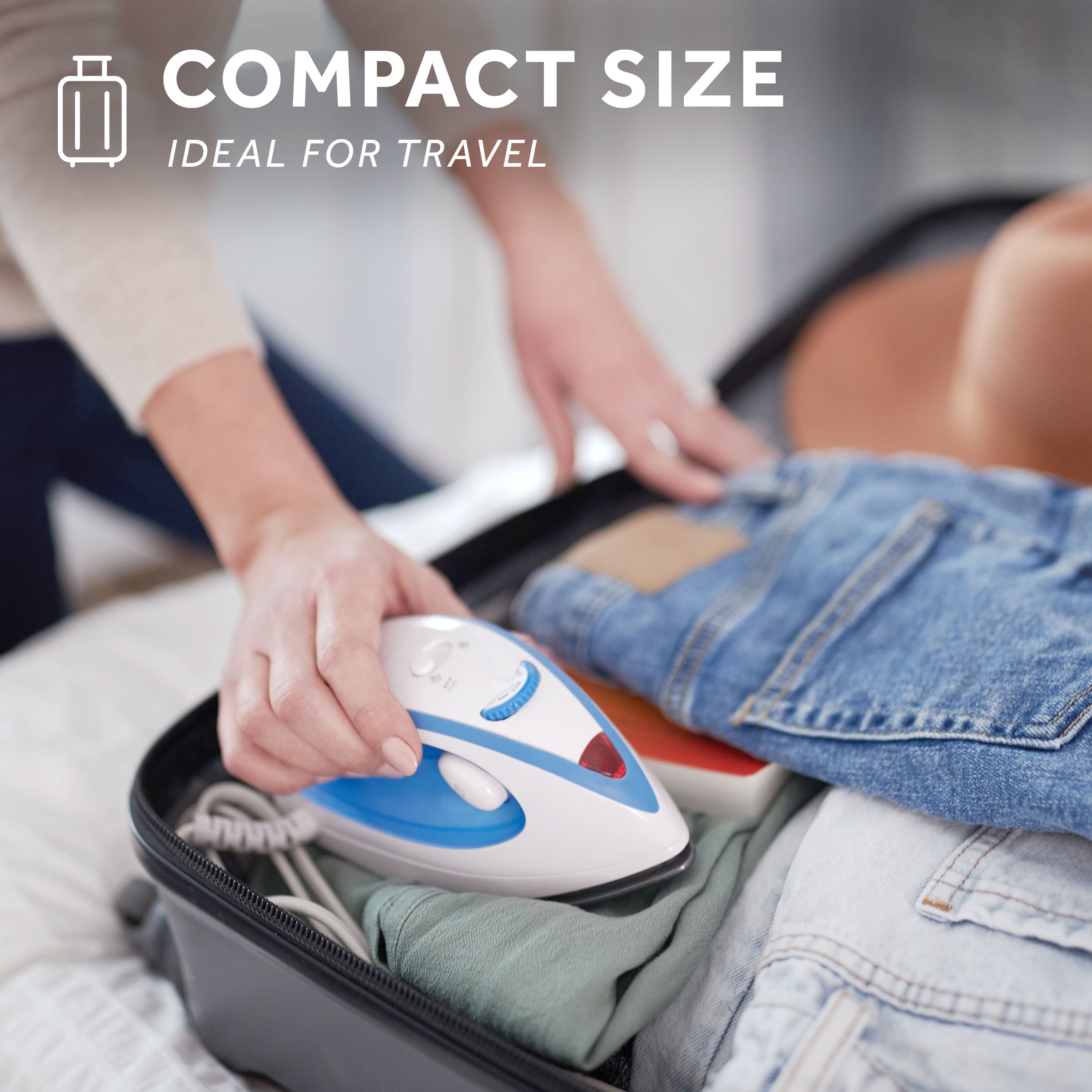 Sunbeam 800W Hot-2-Trot Travel Iron, White/Blue
